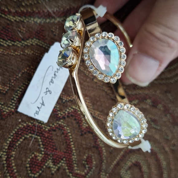 New 2pc Anna & Ava Aurora Borealis Crystal Gold Bracelets. - Picture 3 of 16